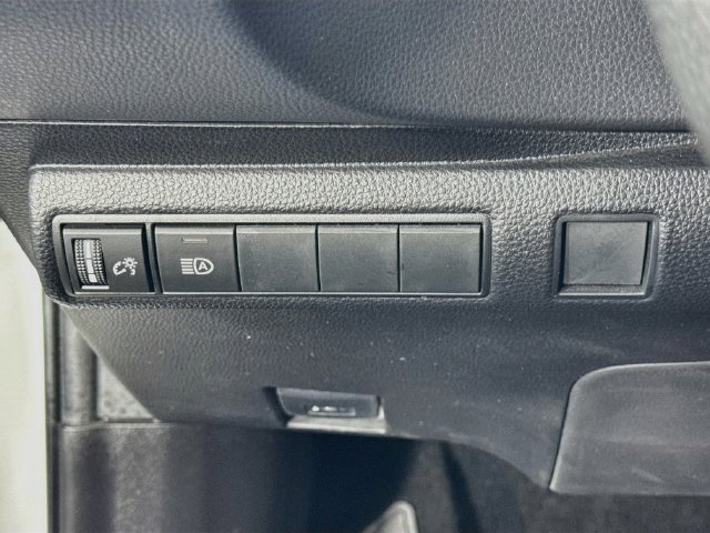 Certified 2022 Toyota Corolla LE w/ Carpet Mat Package (TMS) FWD image 11