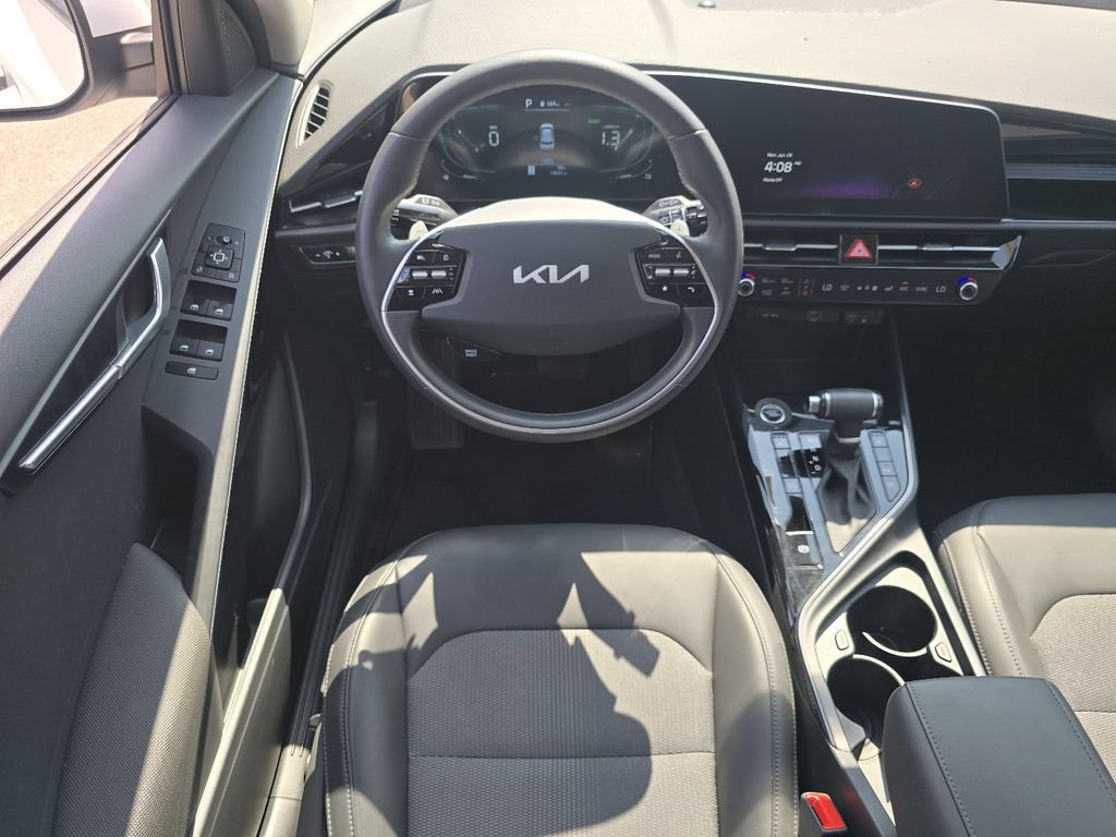 Used 2023 Kia Niro EX FWD image 24