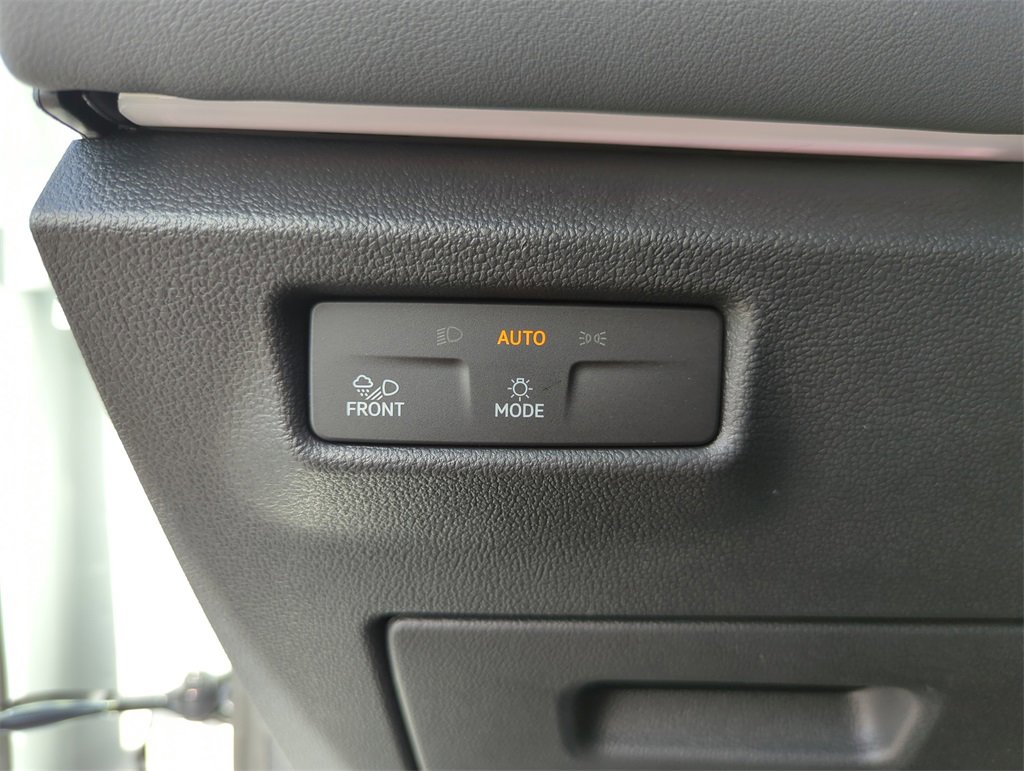 New 2026 Volkswagen Tiguan SEL R-Line image 41