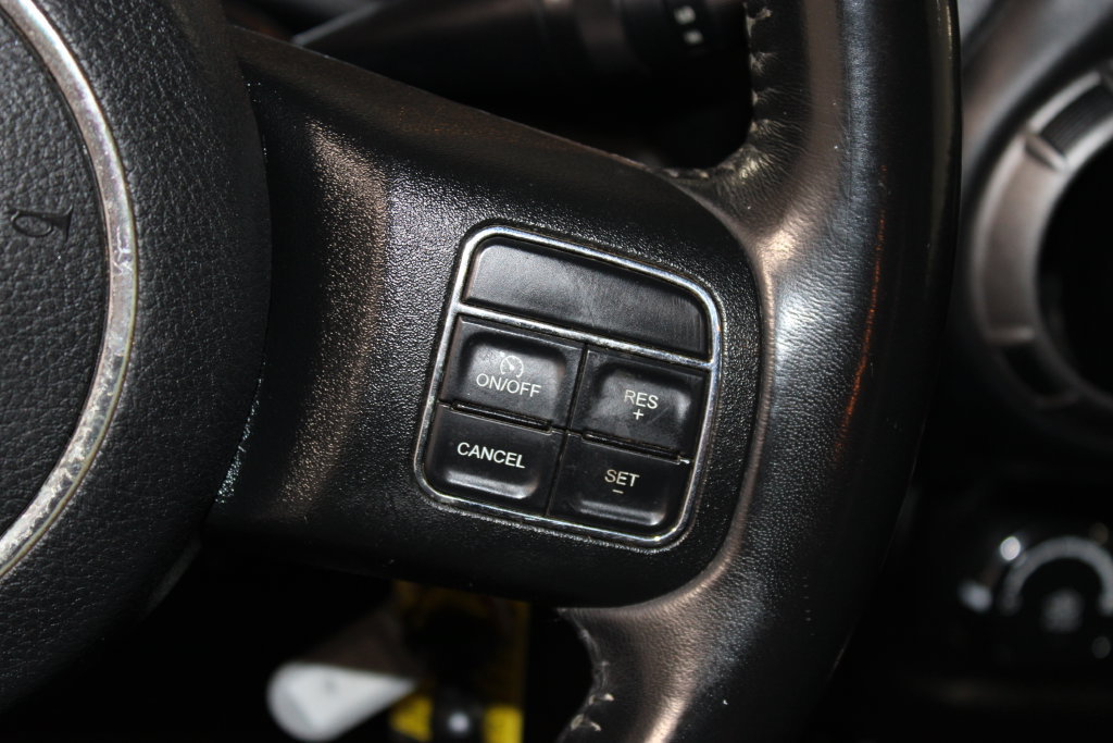 Used 2018 Jeep Wrangler Unlimited Sport S AWD/4WD image 34
