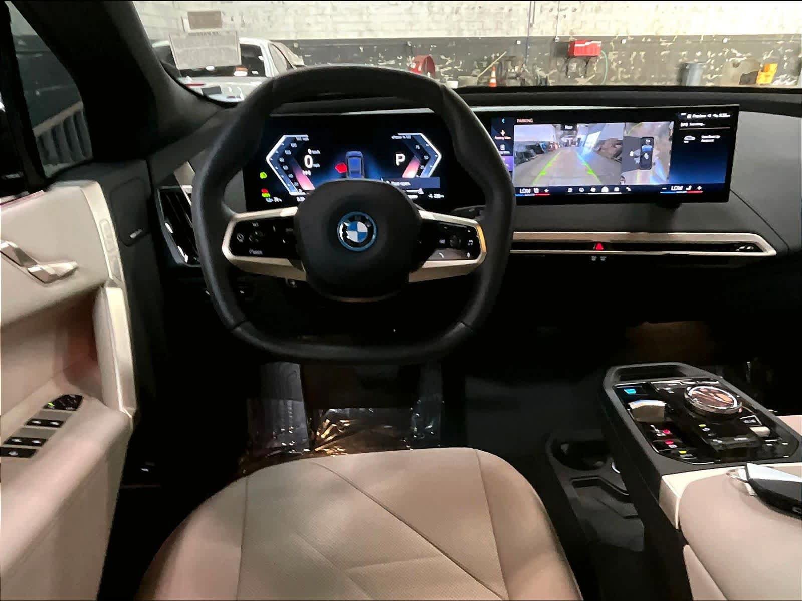 Used 2025 BMW iX xDrive50 w/ Convenience Package AWD/4WD image 8