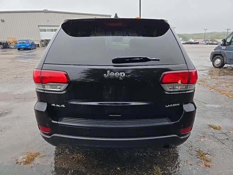 Used 2021 Jeep Grand Cherokee Laredo image 7