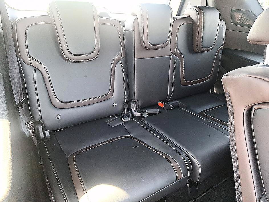 Used 2025 Nissan Armada SL AWD/4WD image 23