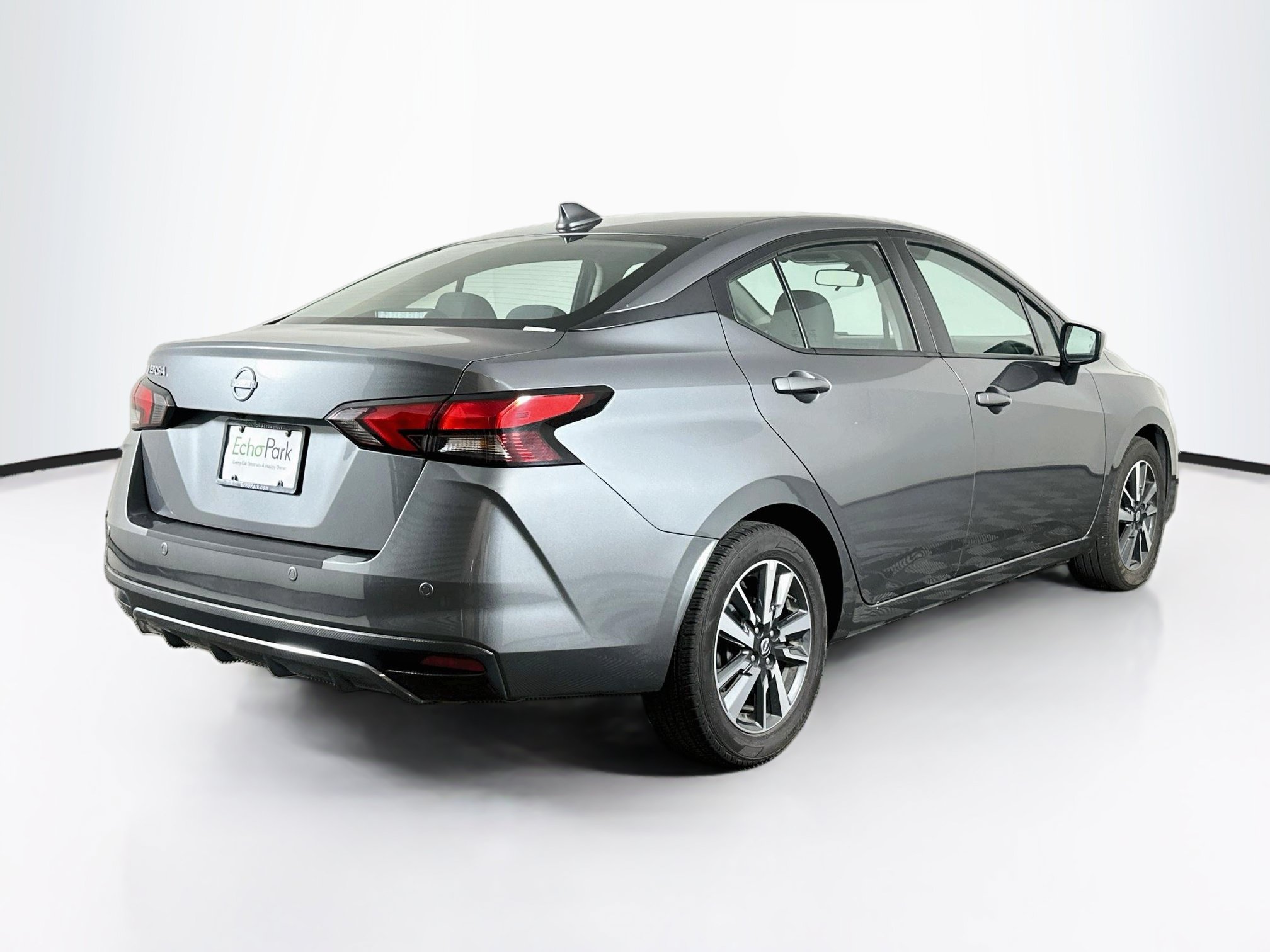 Used 2025 Nissan Versa SV FWD image 9