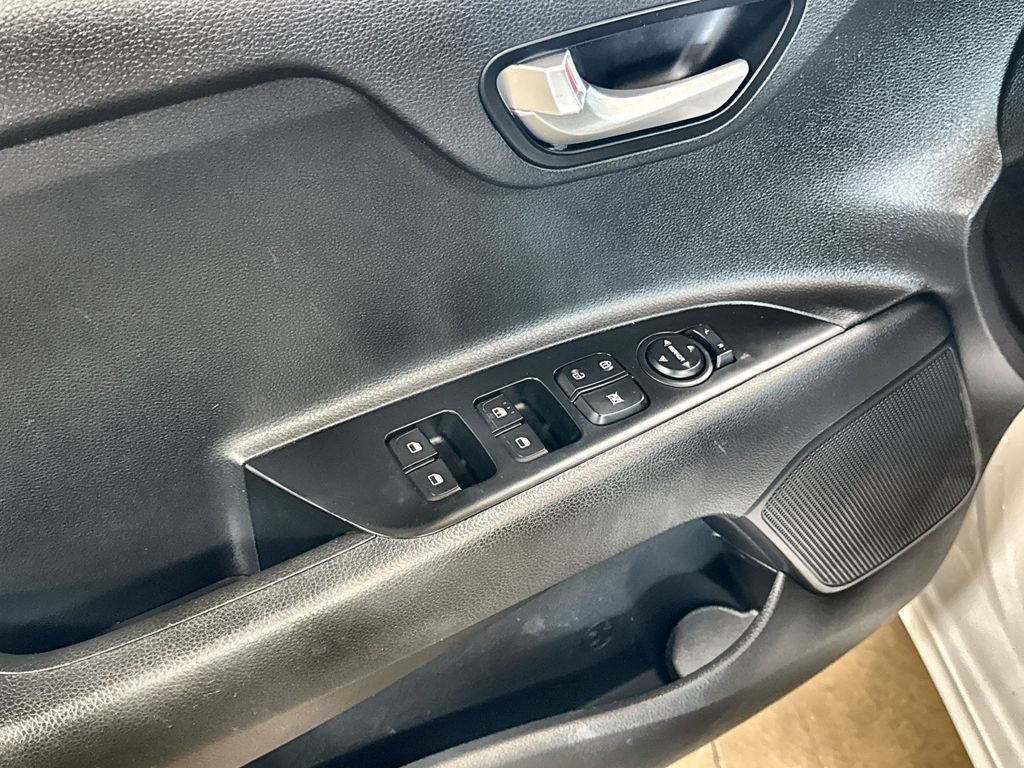 Used 2022 Kia Rio LX FWD image 14
