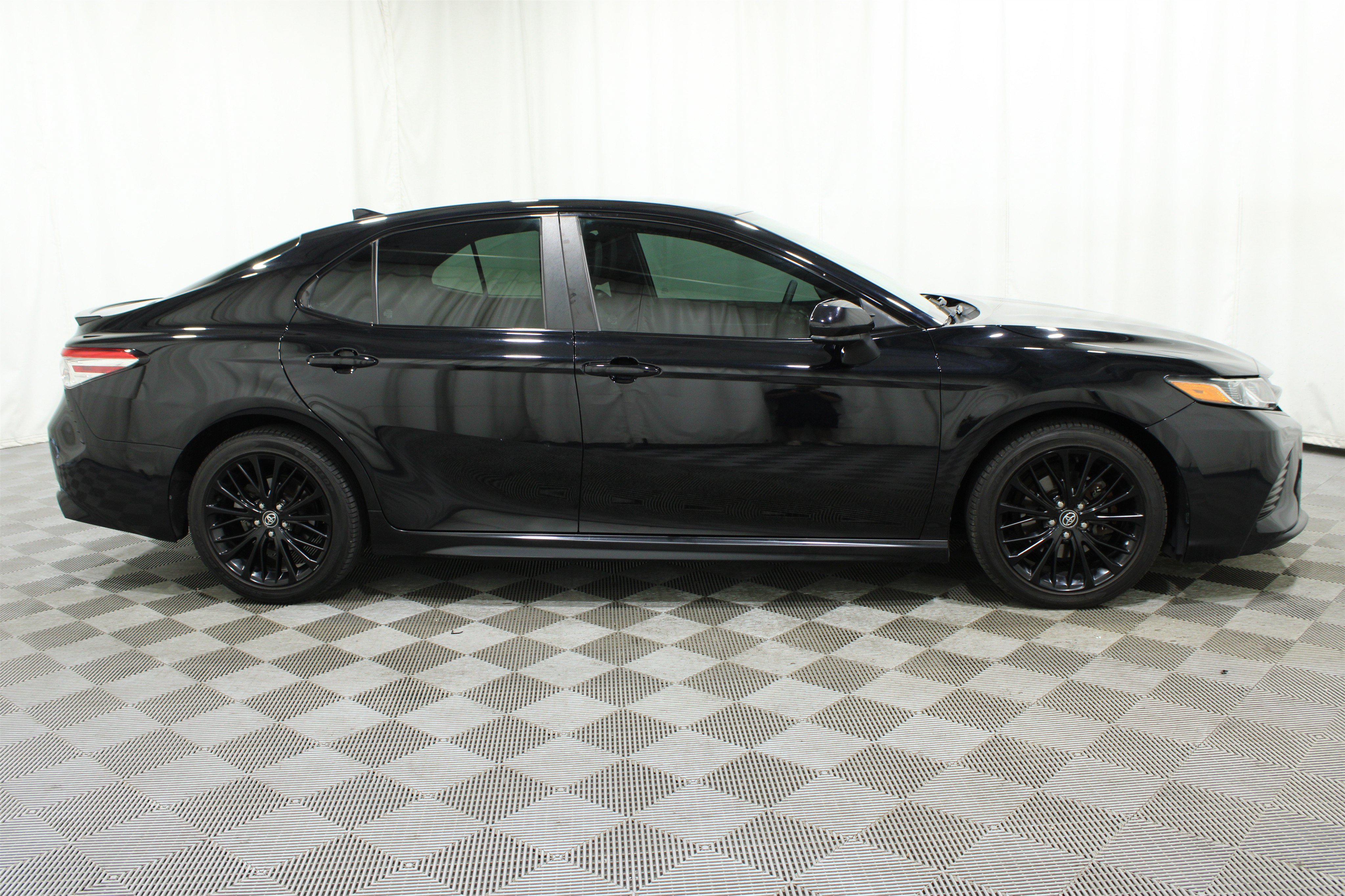 Used 2020 Toyota Camry SE w/ Protection Package (Q2) FWD image 26