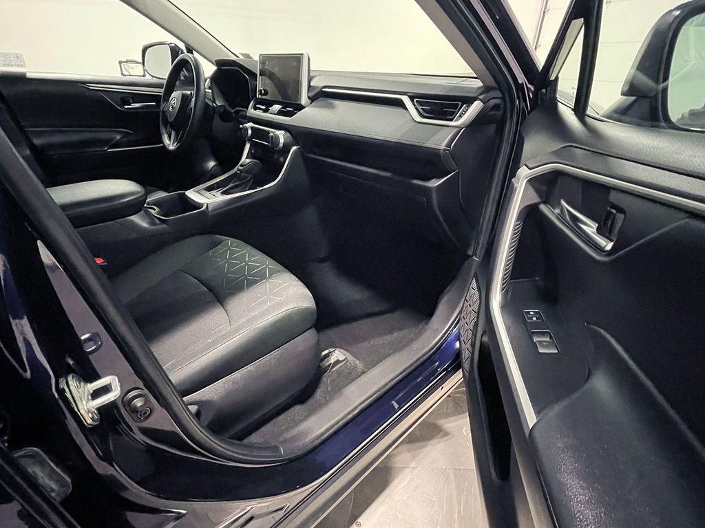Used 2023 Toyota RAV4 XLE image 23