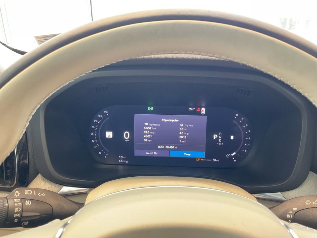 Used 2024 Volvo XC60 B5 Plus w/ Protection Package Premier AWD/4WD image 18