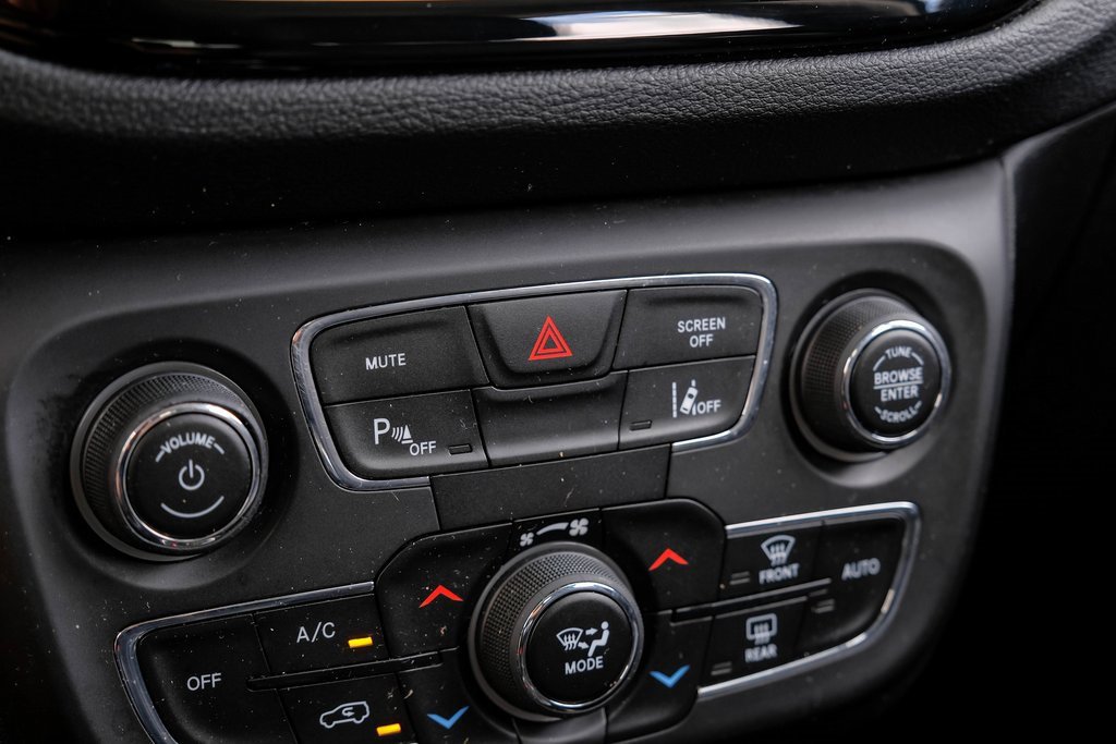 Used 2021 Jeep Compass Limited image 37