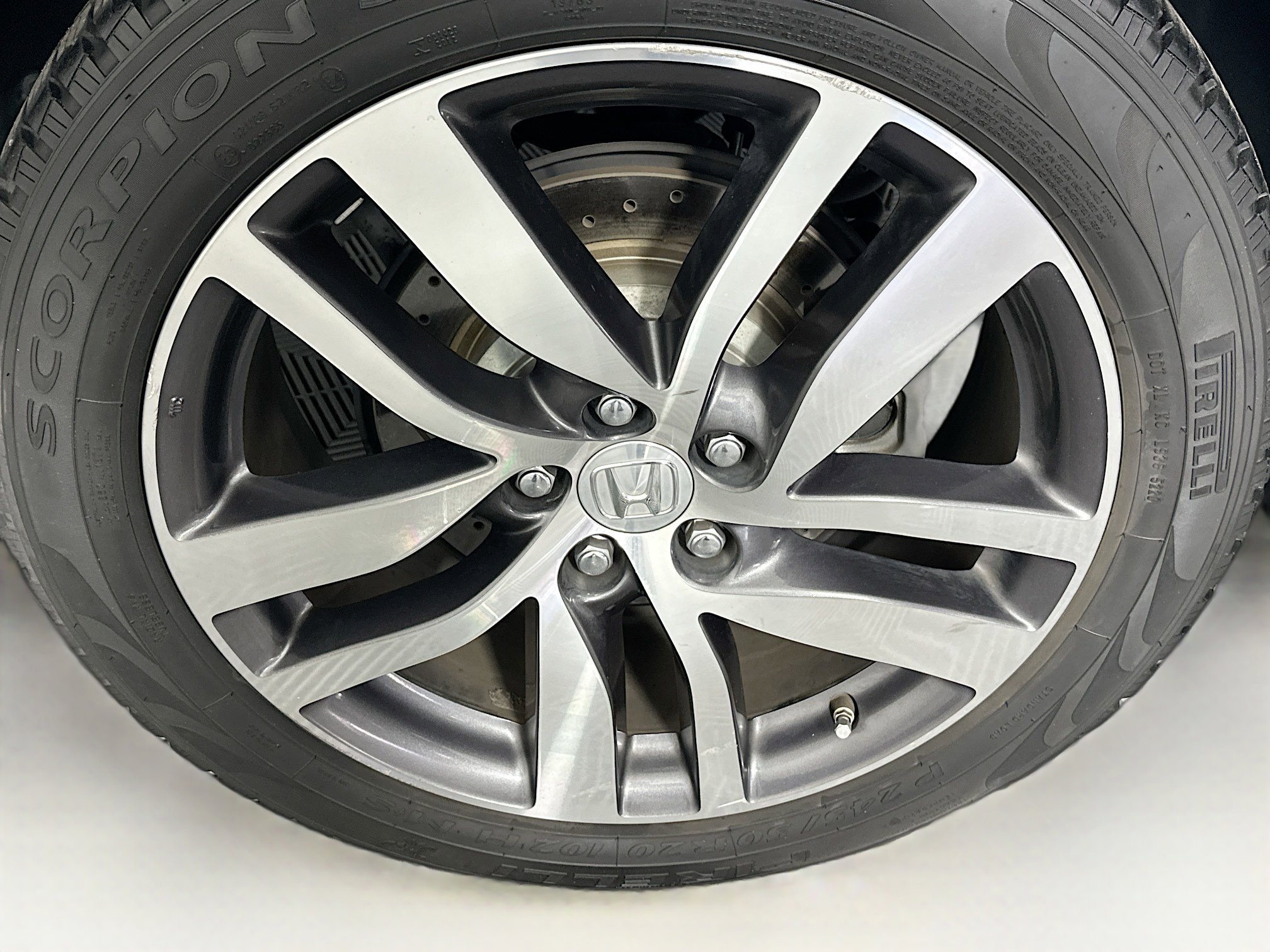 Used 2016 Honda Pilot Touring image 11