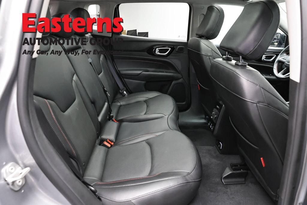 Used 2022 Jeep Compass Trailhawk w/ Trailhawk Elite Group AWD/4WD image 24