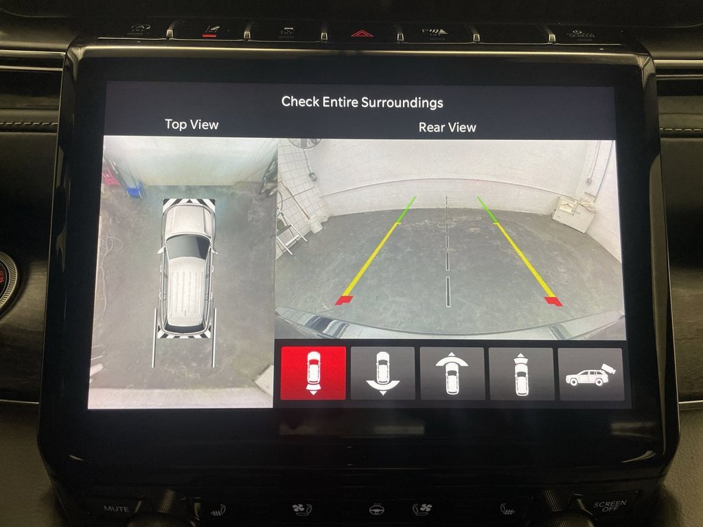 Used 2023 Jeep Grand Cherokee Overland w/ Advanced Protech Group III image 9