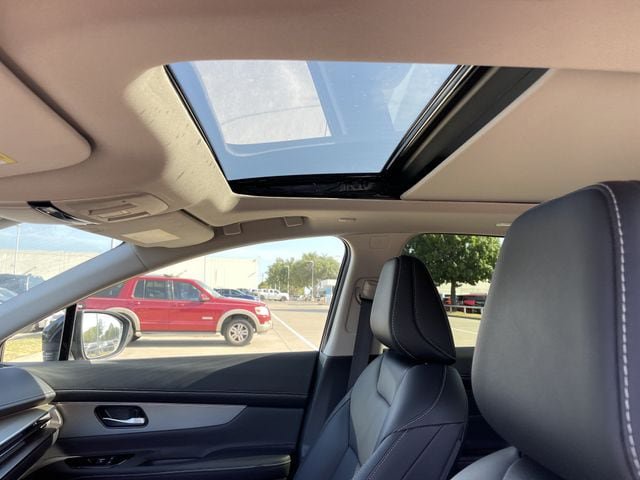 Used 2025 Nissan Murano SL w/ Cargo Package AWD/4WD image 25