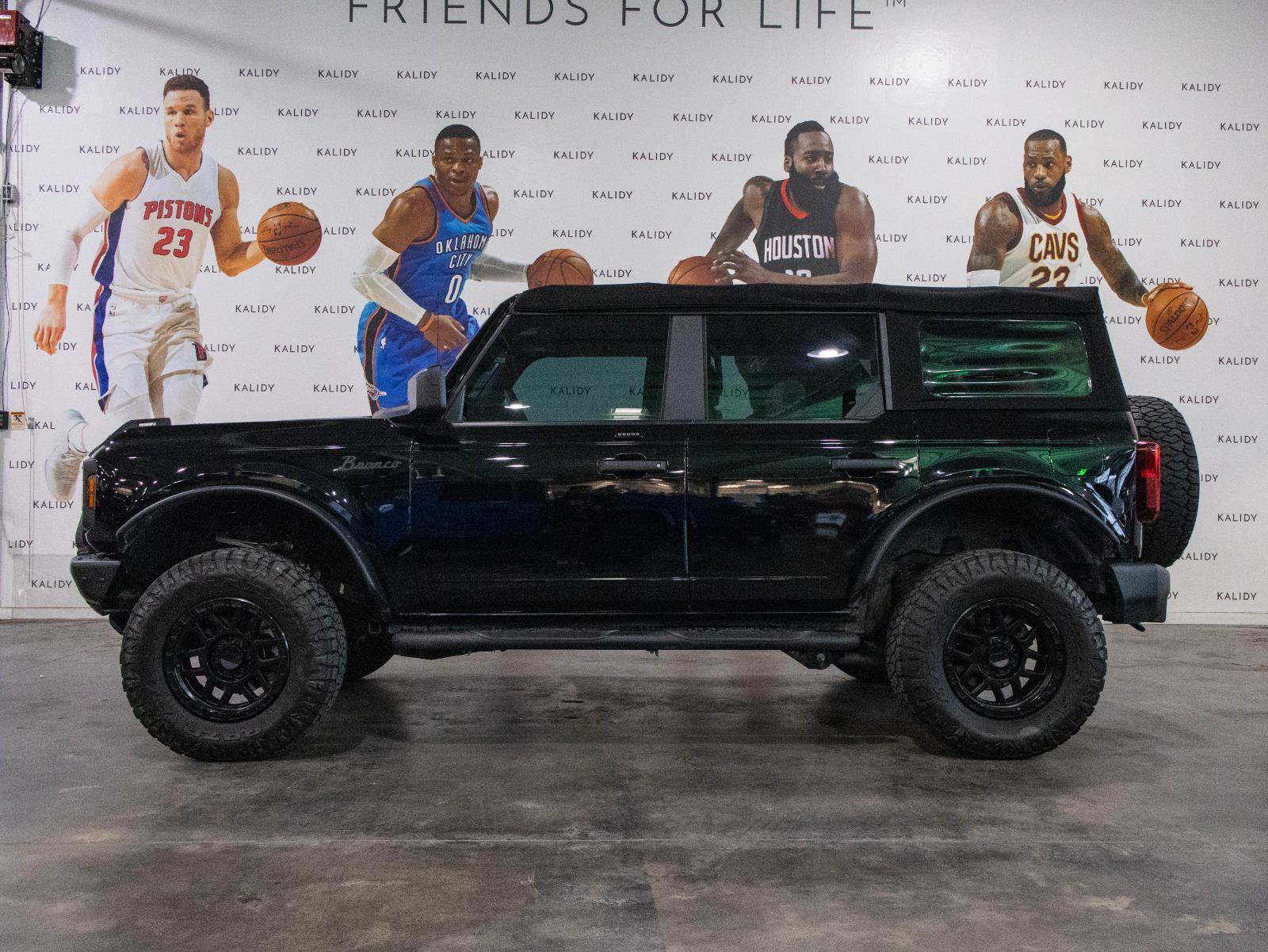 Used 2022 Ford Bronco 4-Door AWD/4WD image 16