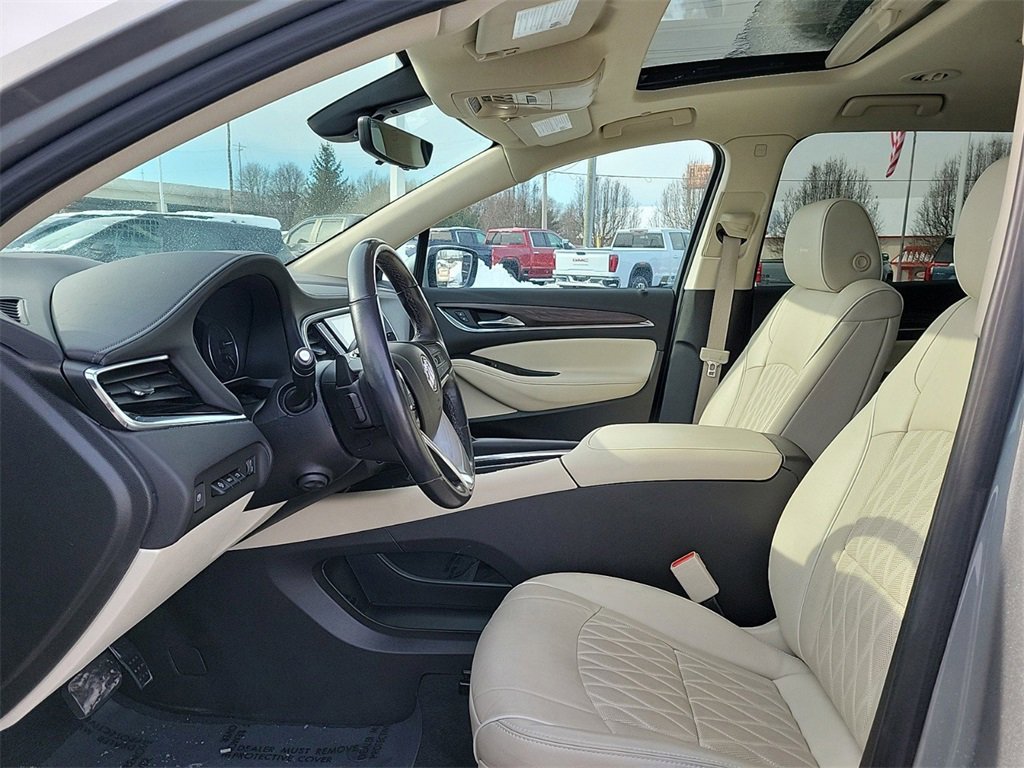 Used 2024 Buick Enclave Avenir w/ Avenir Technology Package image 16