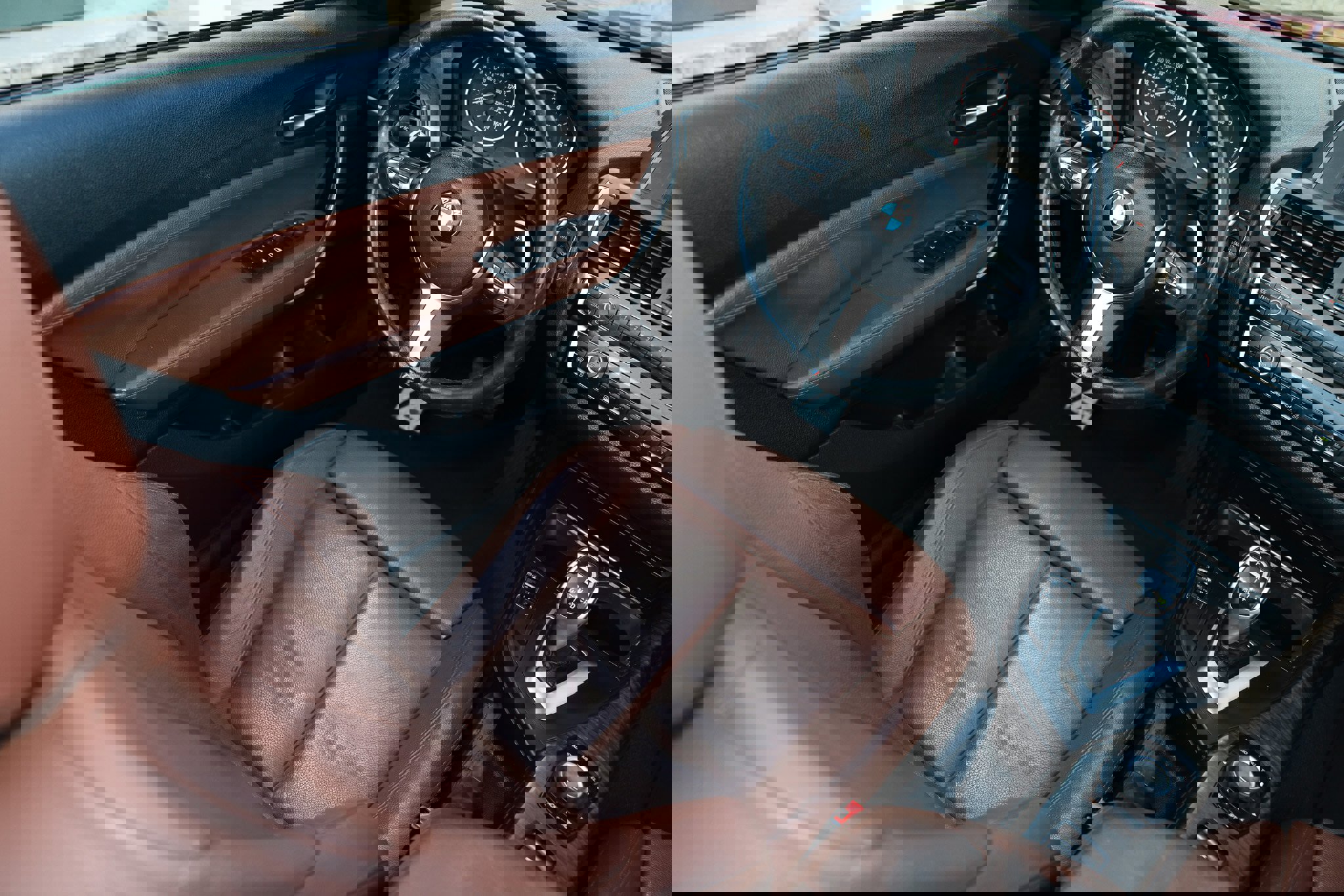 Used 2015 BMW M235i Convertible image 23