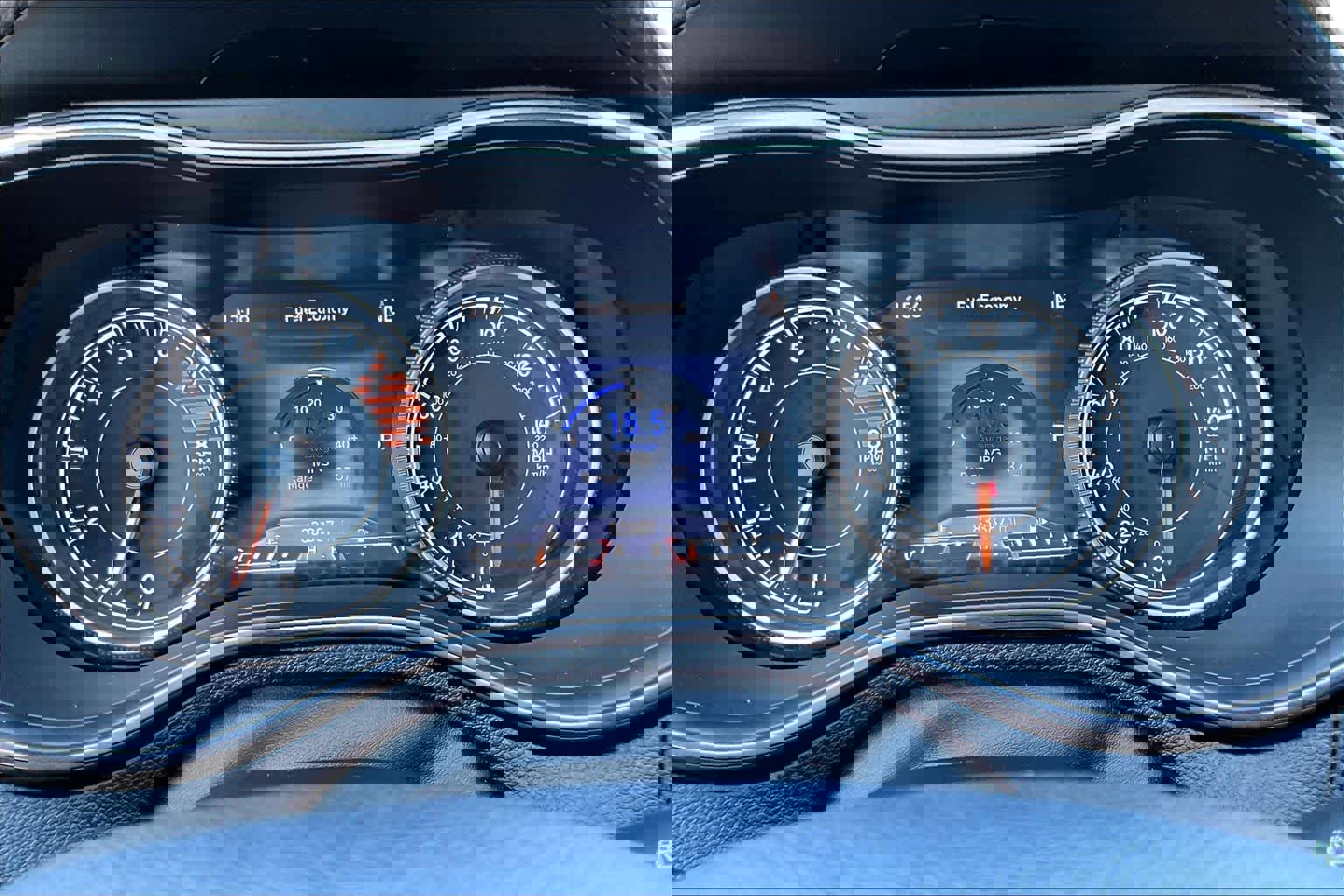 Used 2019 Jeep Cherokee Trailhawk w/ Comfort/Convenience Group image 26