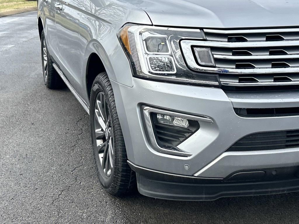Used 2021 Ford Expedition Max Limited image 11