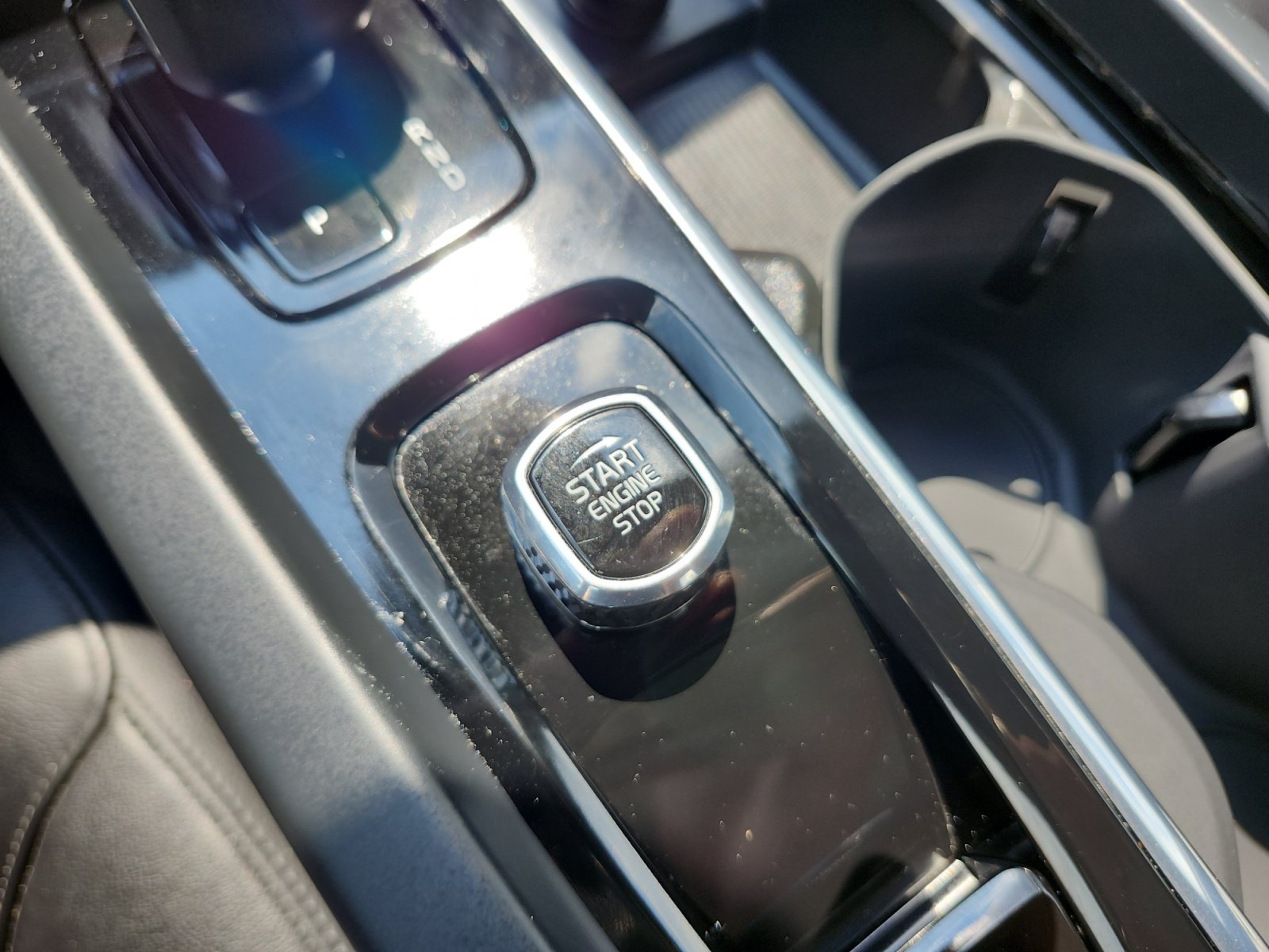 Used 2024 Volvo S60 B5 Core FWD image 25