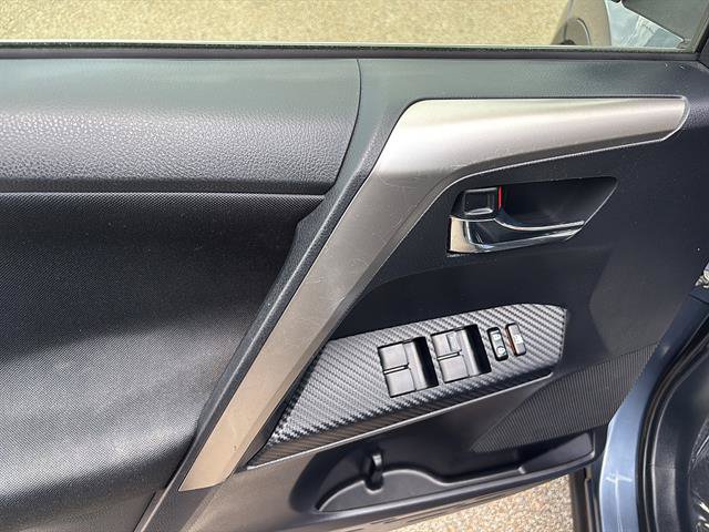 Used 2014 Toyota RAV4 XLE AWD/4WD image 14