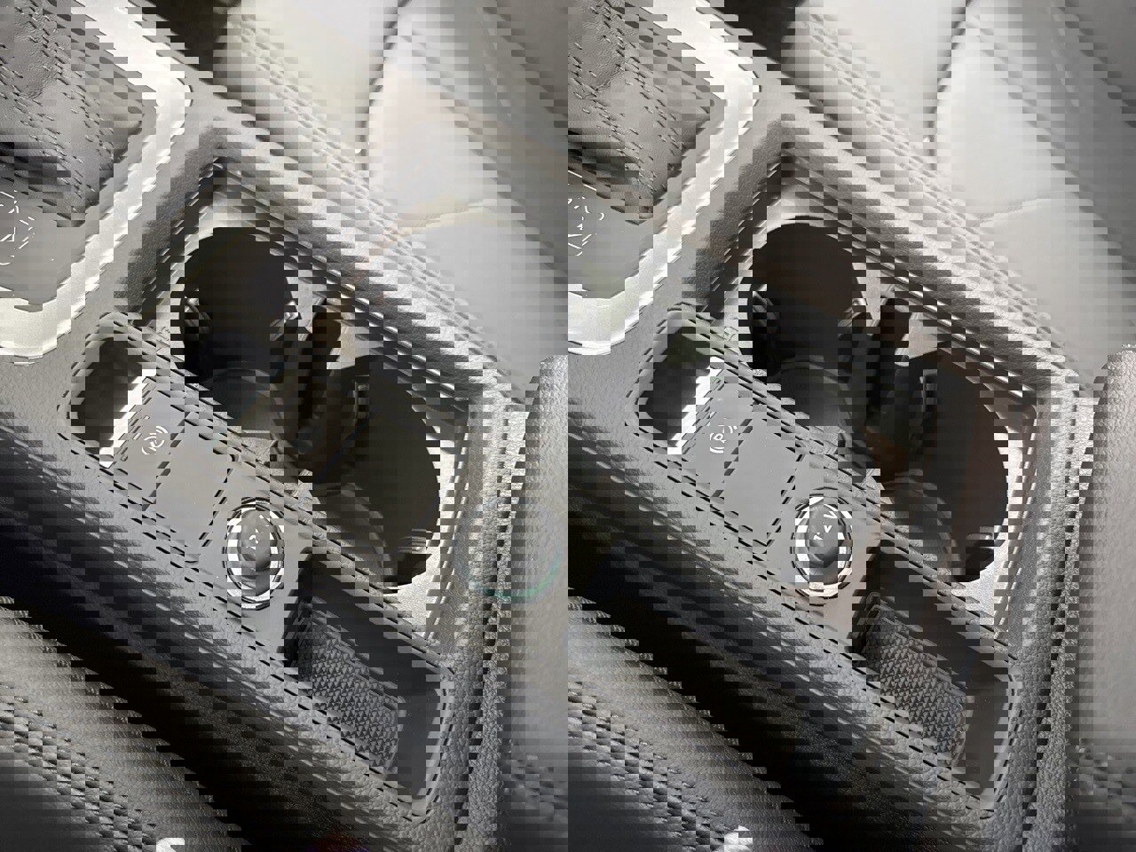 New 2025 Audi Q3 2.0T Premium image 32