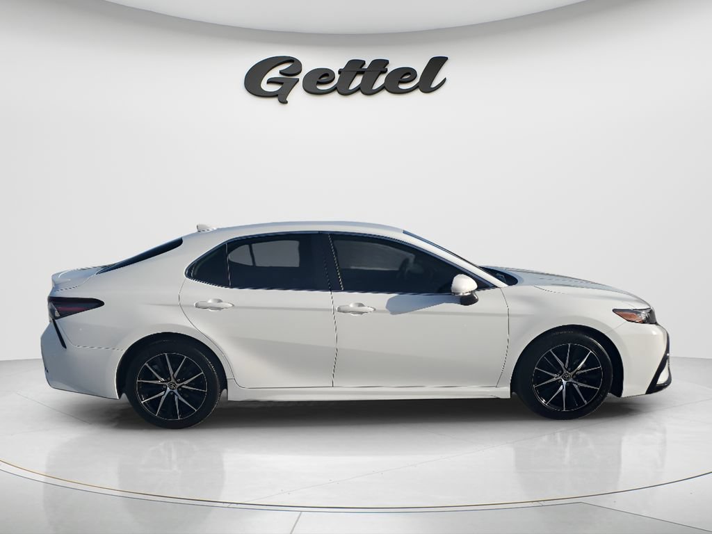 Certified 2023 Toyota Camry SE FWD image 4