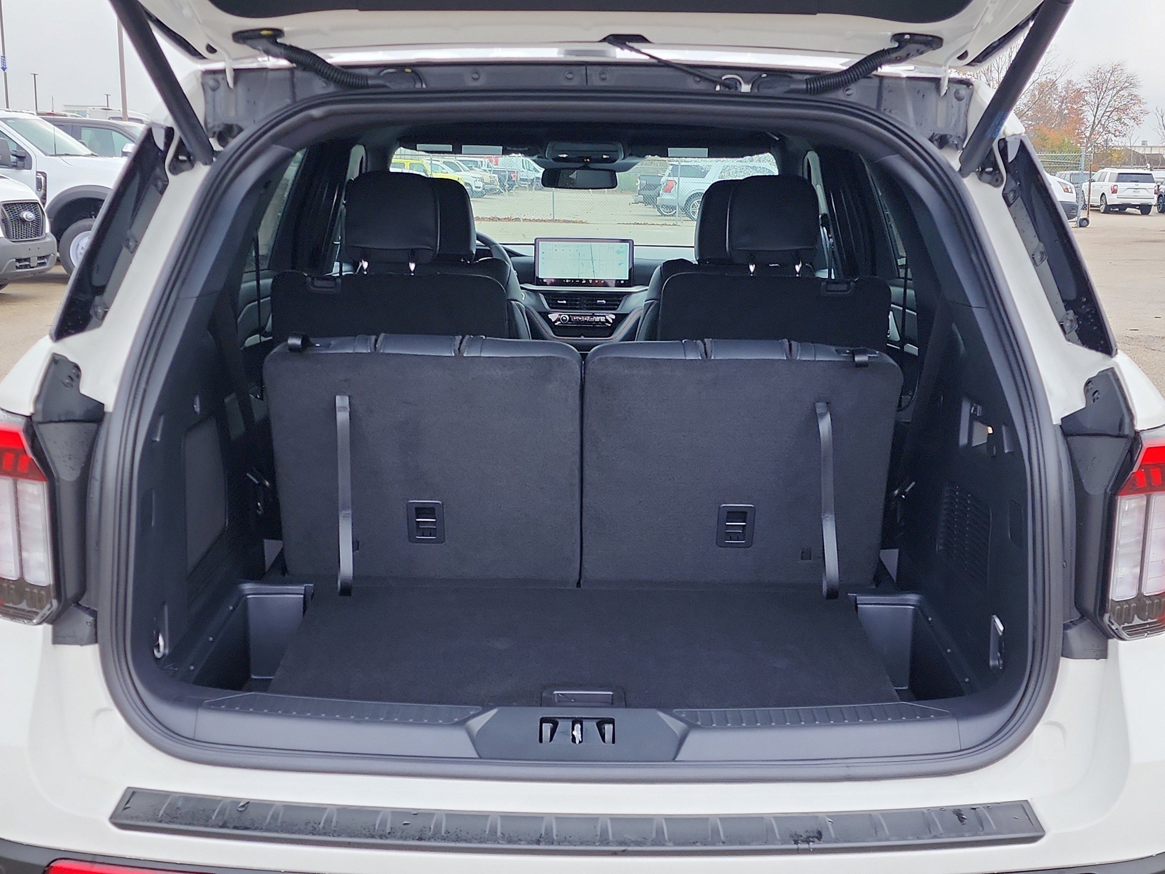 New 2025 Ford Explorer ST-Line w/ Premium Package image 4