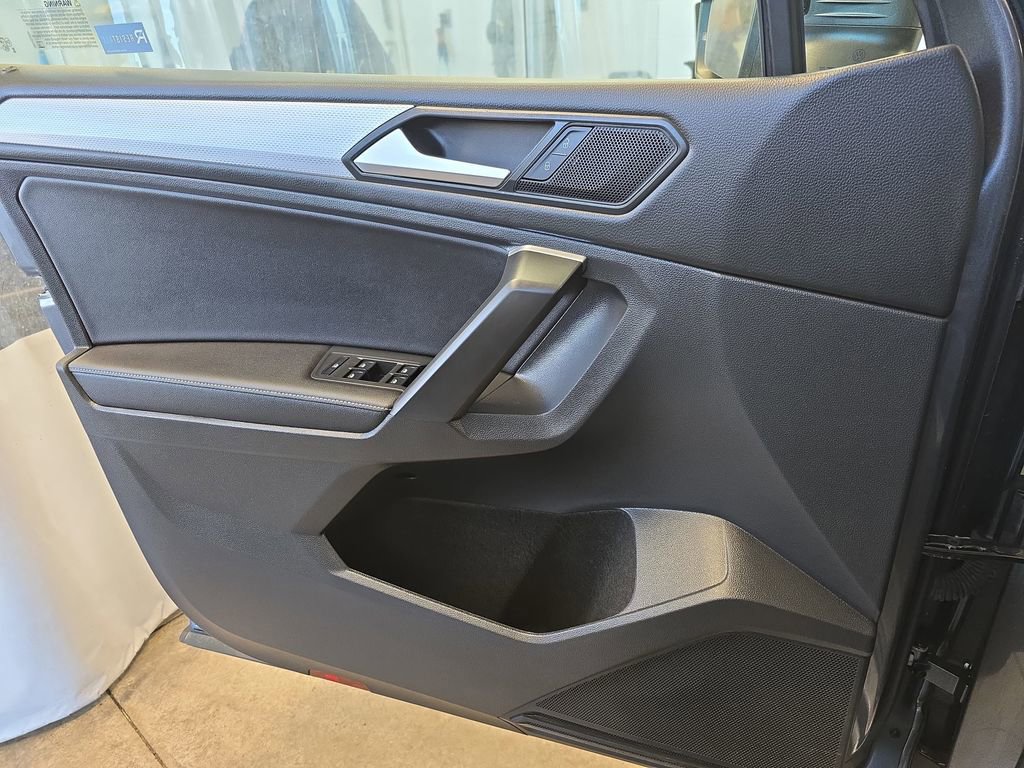 Used 2024 Volkswagen Tiguan S image 11