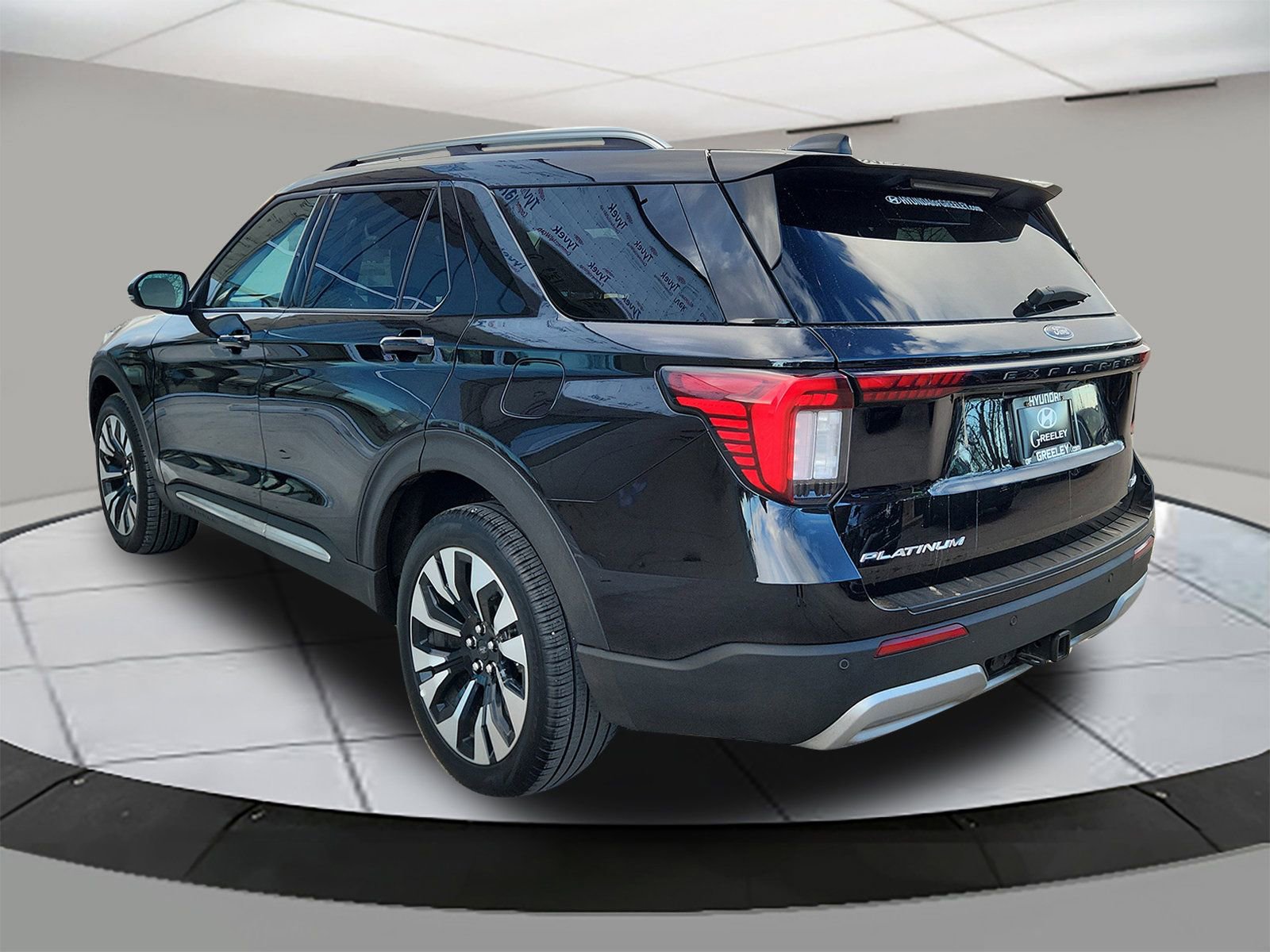 Used 2025 Ford Explorer Platinum w/ LUX Leather Package image 3