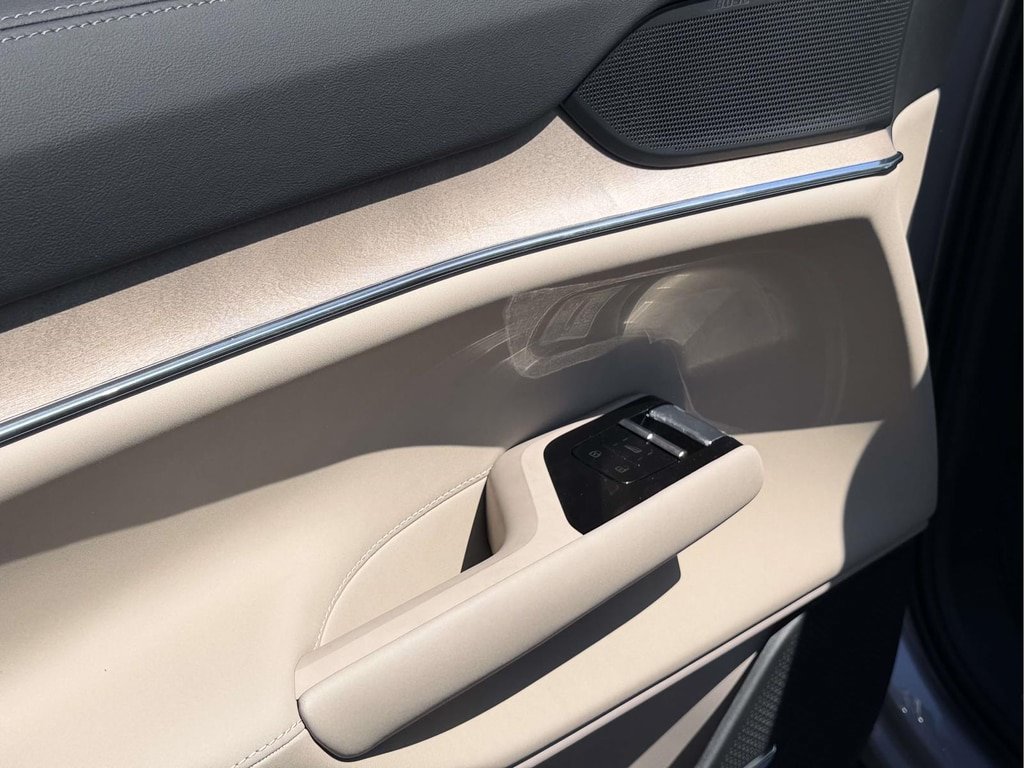 New 2026 Volvo EX90 Plus RWD image 15
