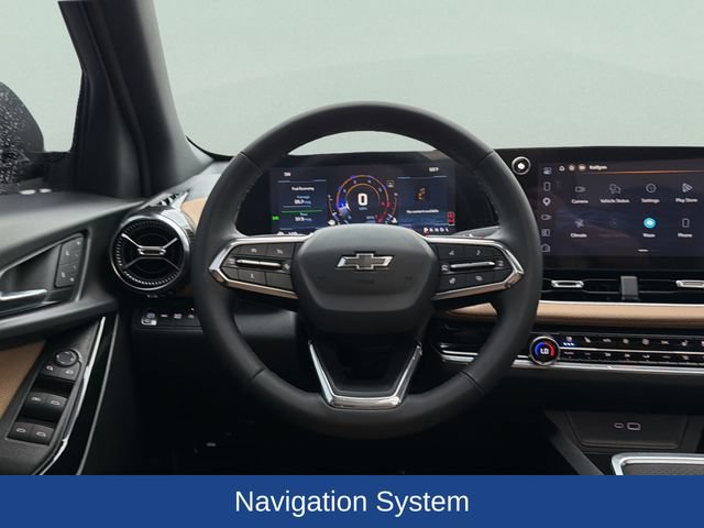 Used 2025 Chevrolet Equinox ACTIV w/ Safety and Technology Package AWD/4WD image 8