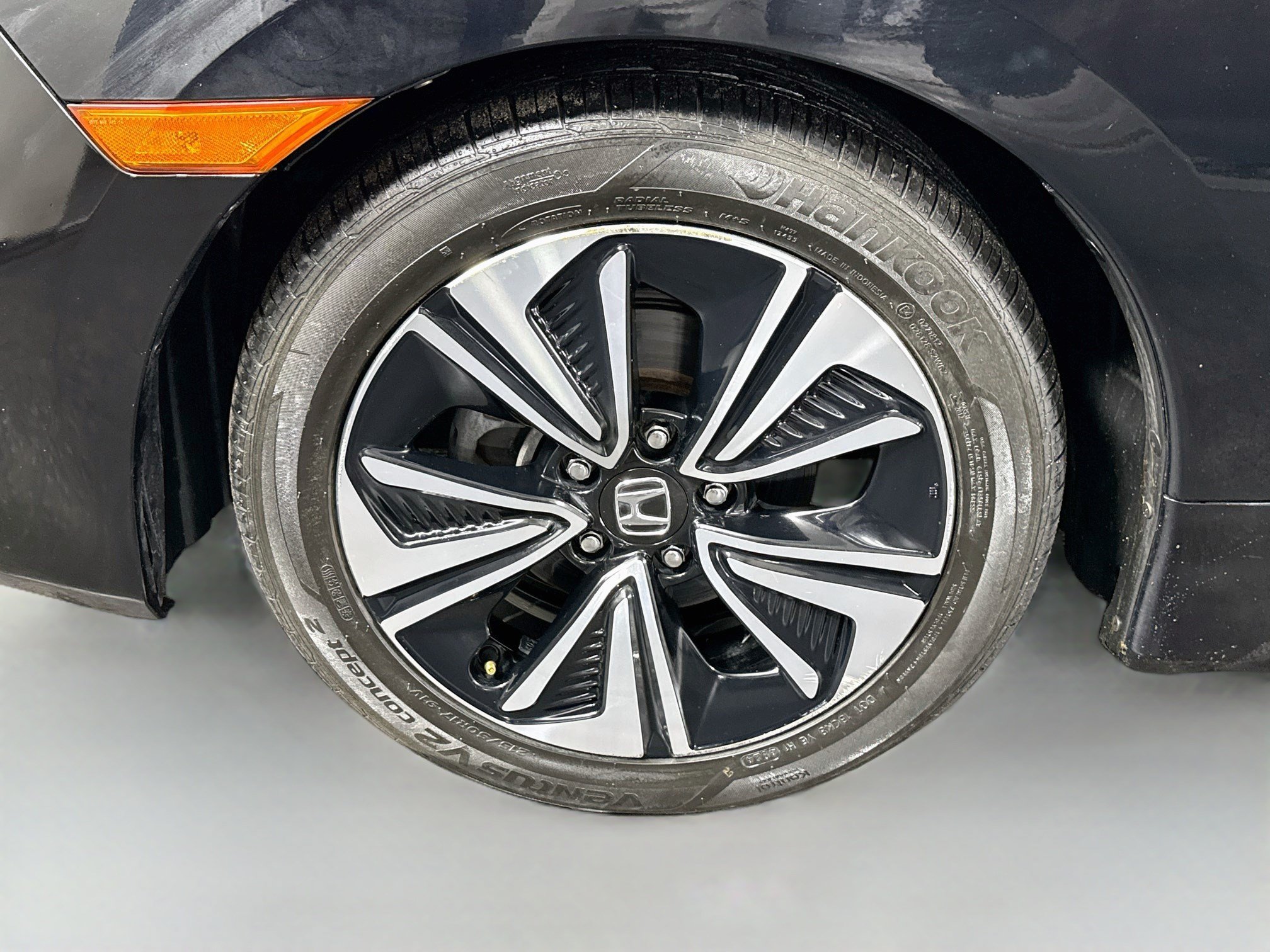 Used 2016 Honda Civic EX-L image 38