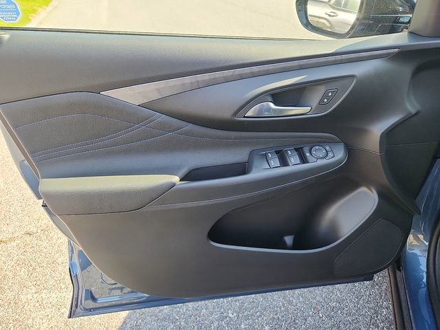 New 2026 Buick Envista Sport Touring image 8