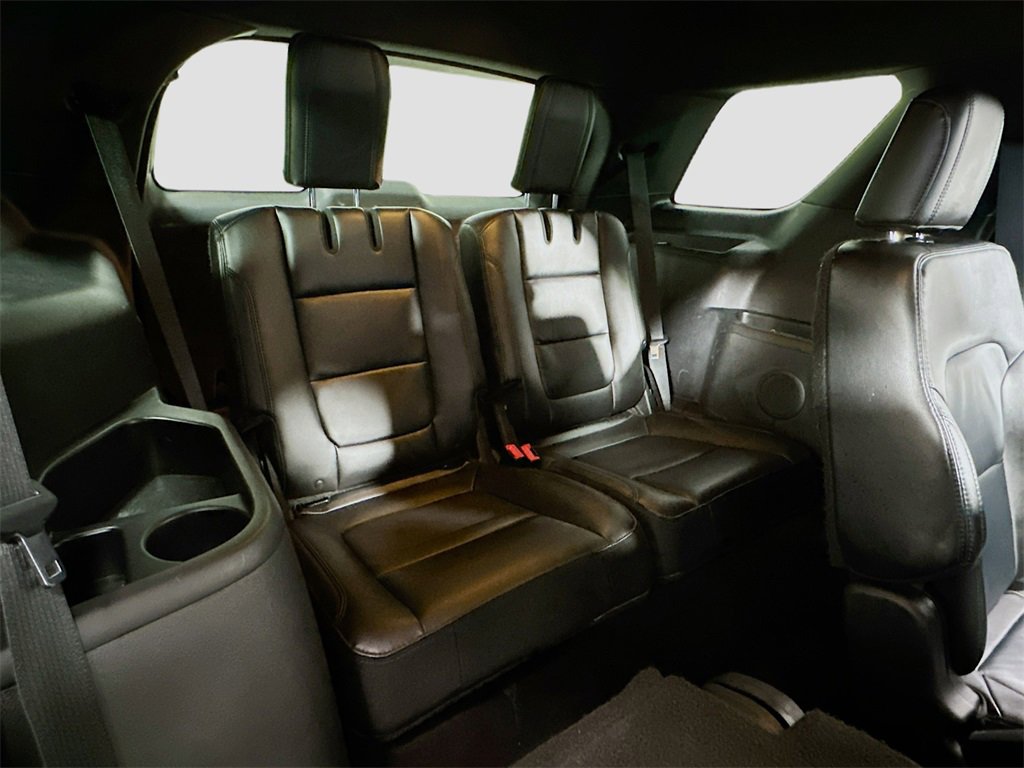 Used 2017 Ford Explorer XLT w/ Equipment Group 202A image 29