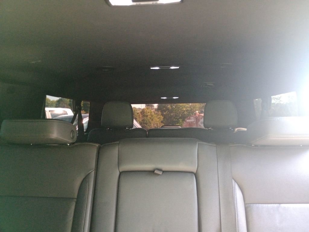 Used 2022 Chevrolet Suburban Z71 image 35