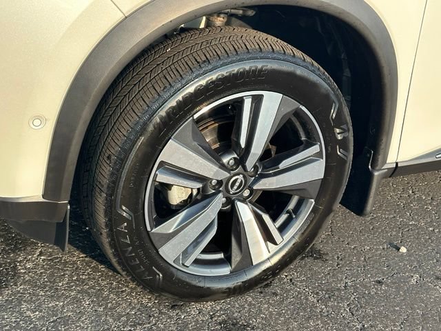 Certified 2023 Nissan Rogue SL w/ SL Premium Package AWD/4WD image 8