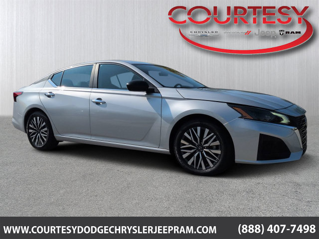 Used 2025 Nissan Altima 2.5 SV
