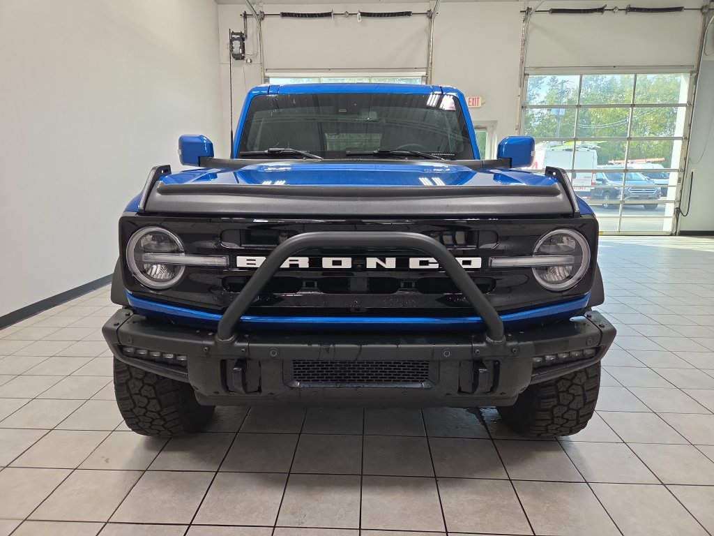 Used 2023 Ford Bronco Outer Banks AWD/4WD image 2