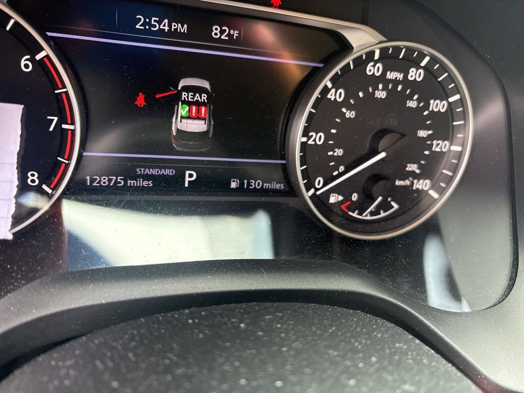 Used 2024 Nissan Rogue SV w/ SV Premium Package FWD image 2