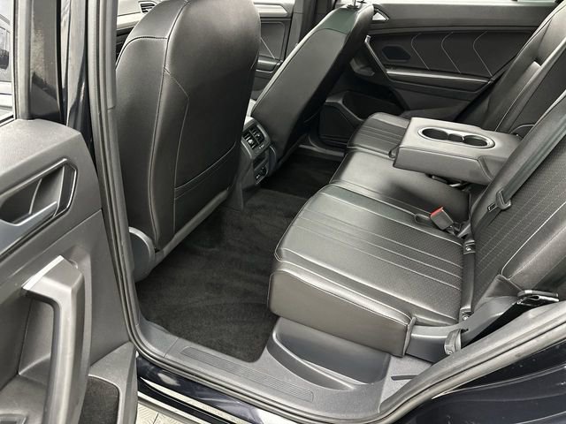 Used 2023 Volkswagen Tiguan SE R-Line image 23