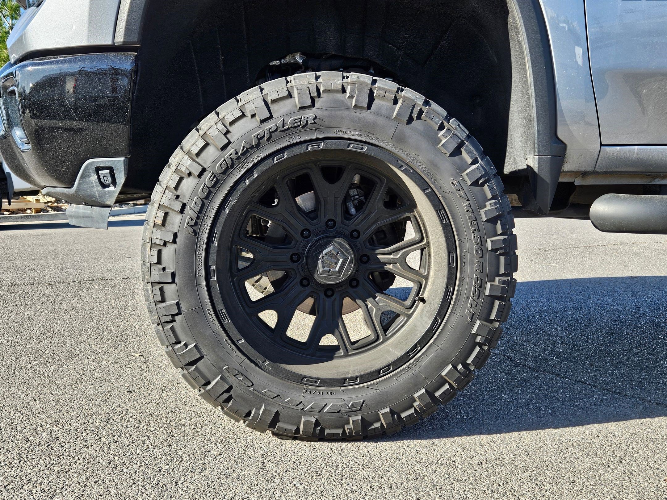 Used 2025 Chevrolet Silverado 3500 LT w/ Trail Boss Package image 11