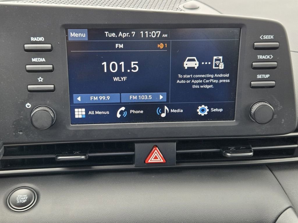 Certified 2025 Hyundai Elantra Sport image 18