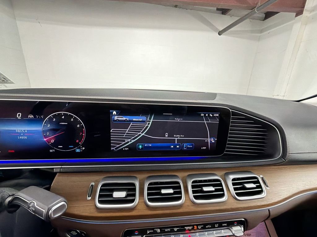 Used 2024 Mercedes-Benz GLS 450 4MATIC image 14
