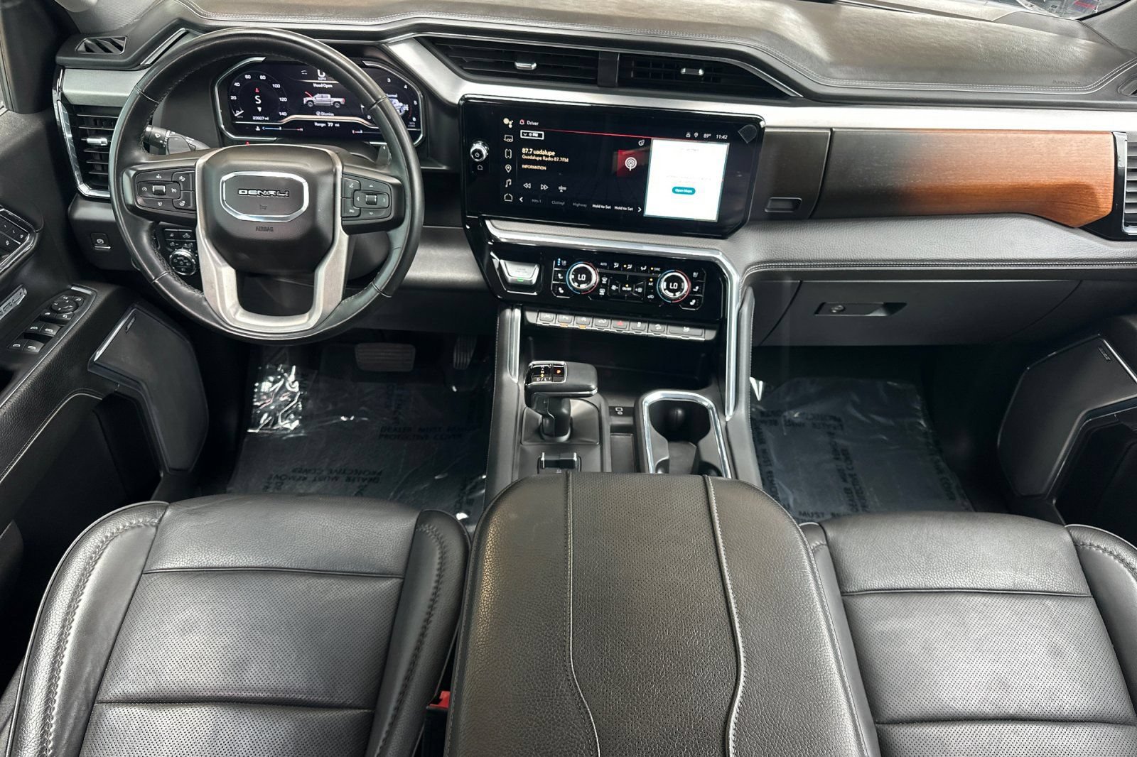 Used 2024 GMC Sierra 1500 Denali w/ Denali Reserve Package AWD/4WD image 16