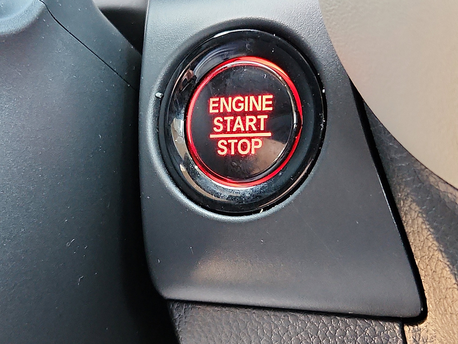 Used 2025 Honda HR-V LX image 17