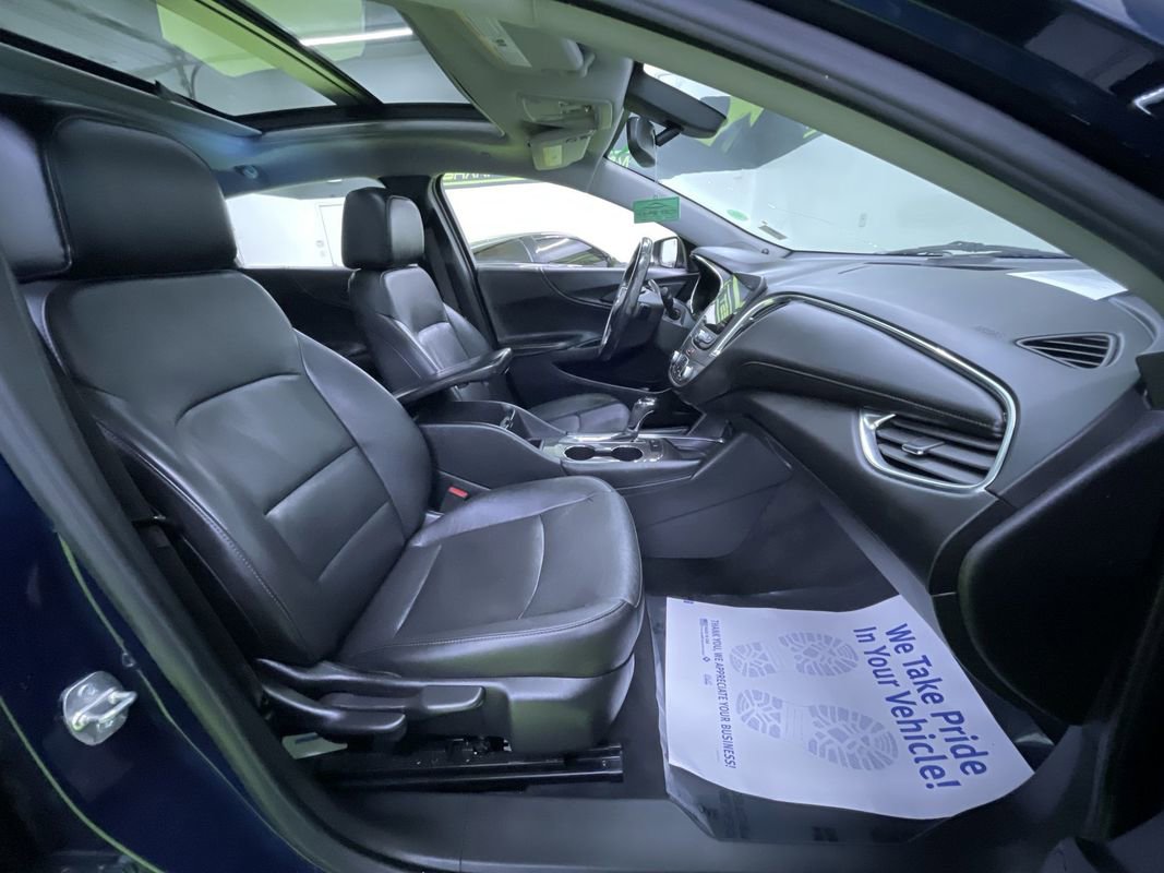 Used 2020 Chevrolet Malibu LT w/ Leather Package image 30