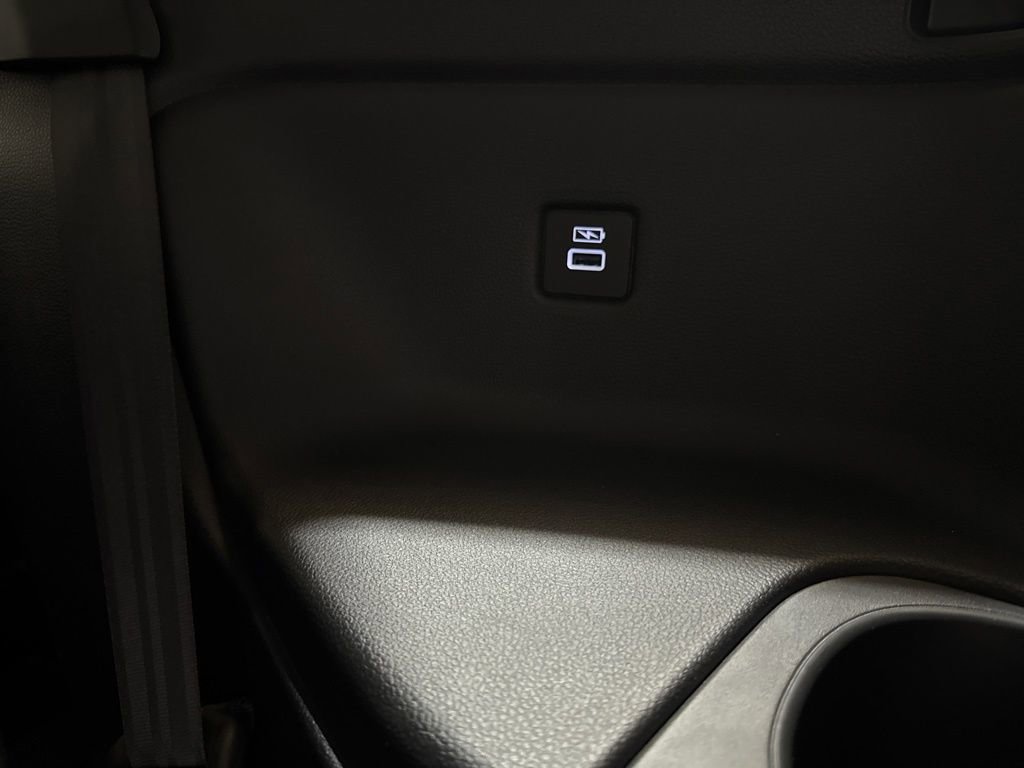 Used 2023 Honda Pilot Elite image 40