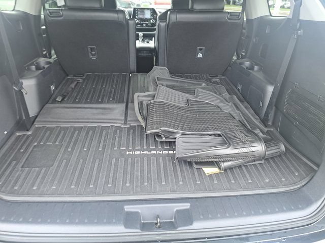 Certified 2020 Toyota Highlander Limited AWD/4WD image 29