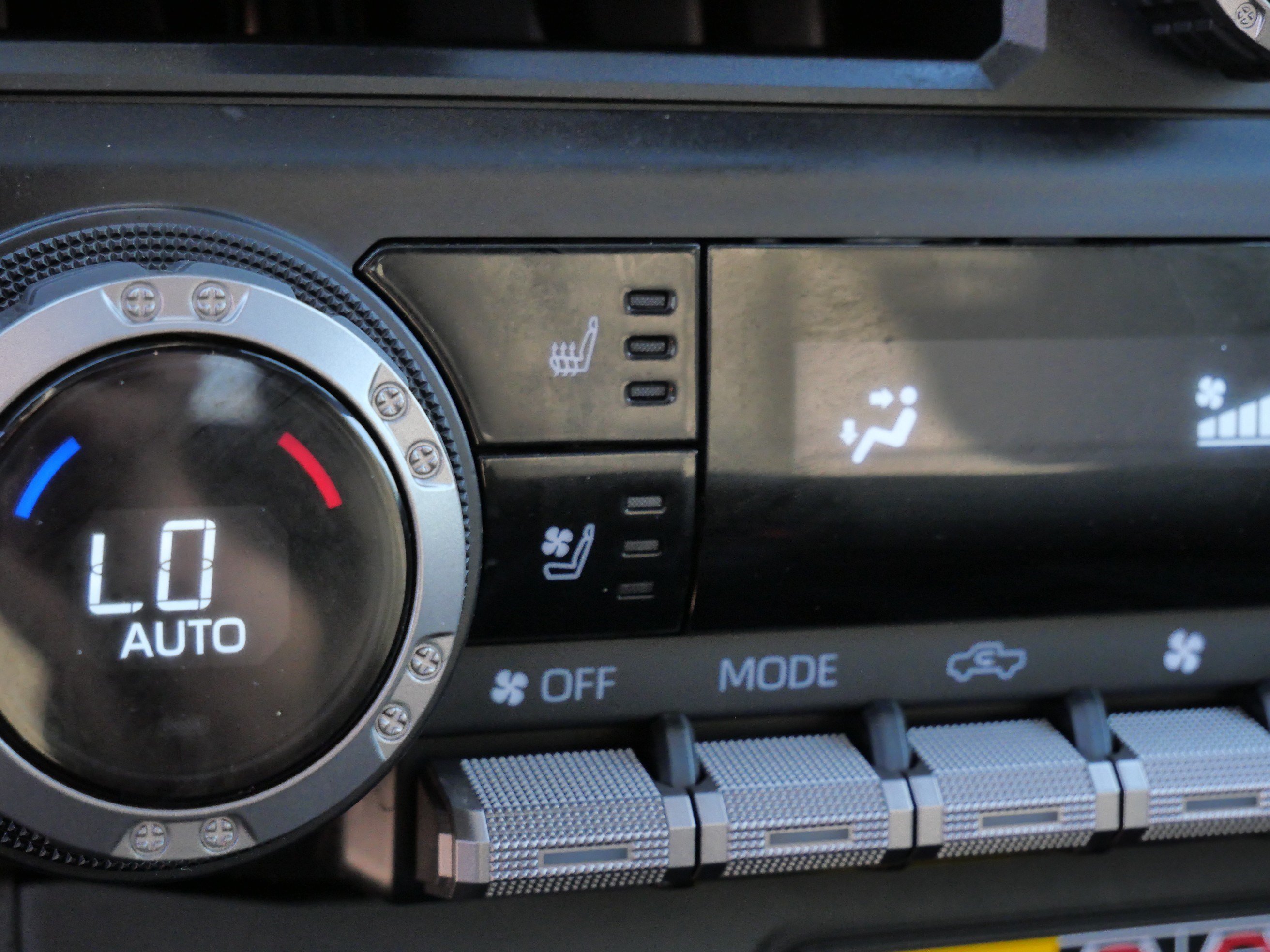 Used 2024 Toyota Tacoma TRD Off-Road w/ TRD Off Road Premium Package AWD/4WD image 29