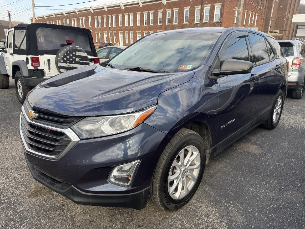 Used 2018 Chevrolet Equinox LS image 1
